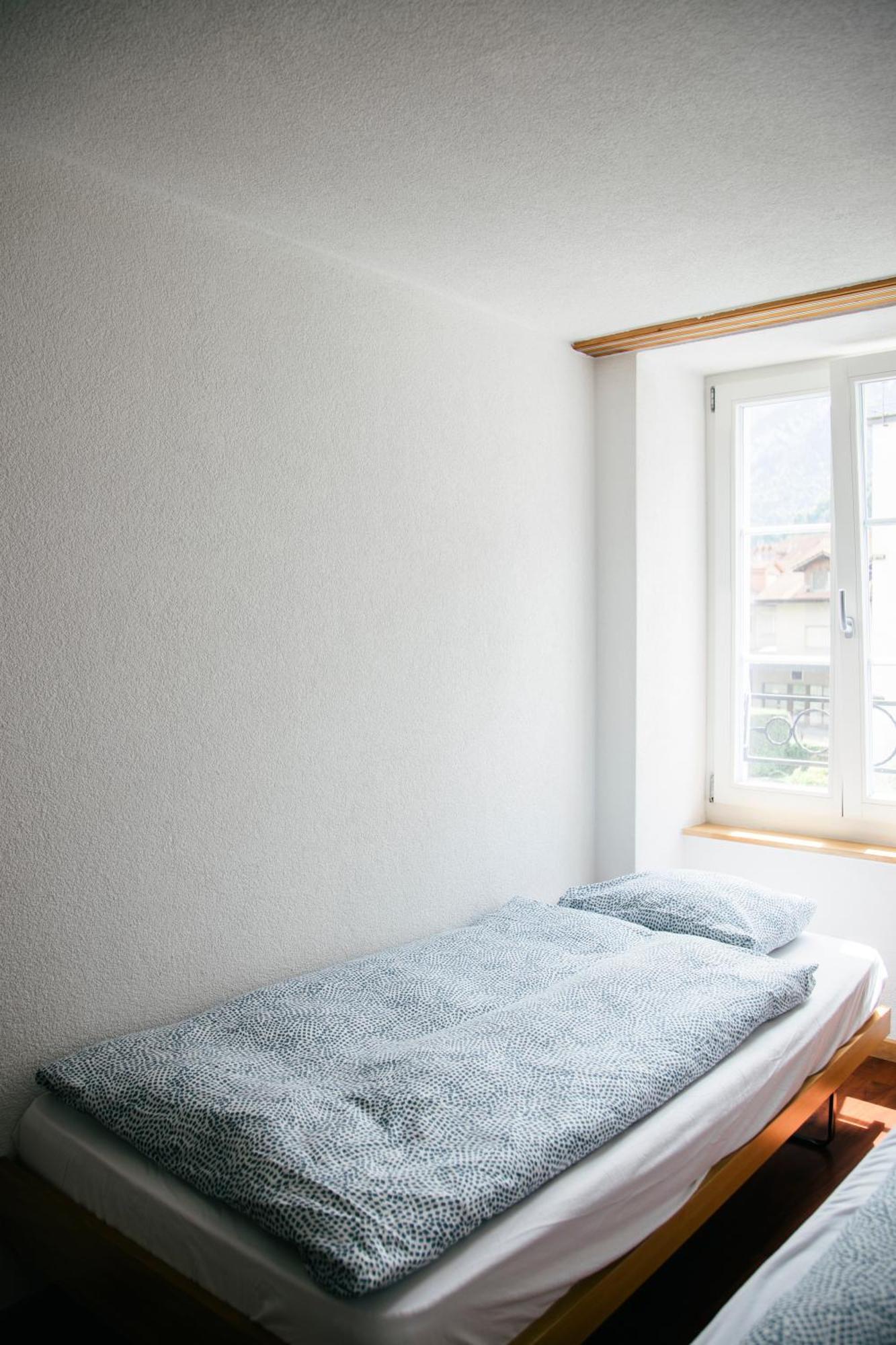 Nimbuzzz Apartments Unterseen Екстериор снимка