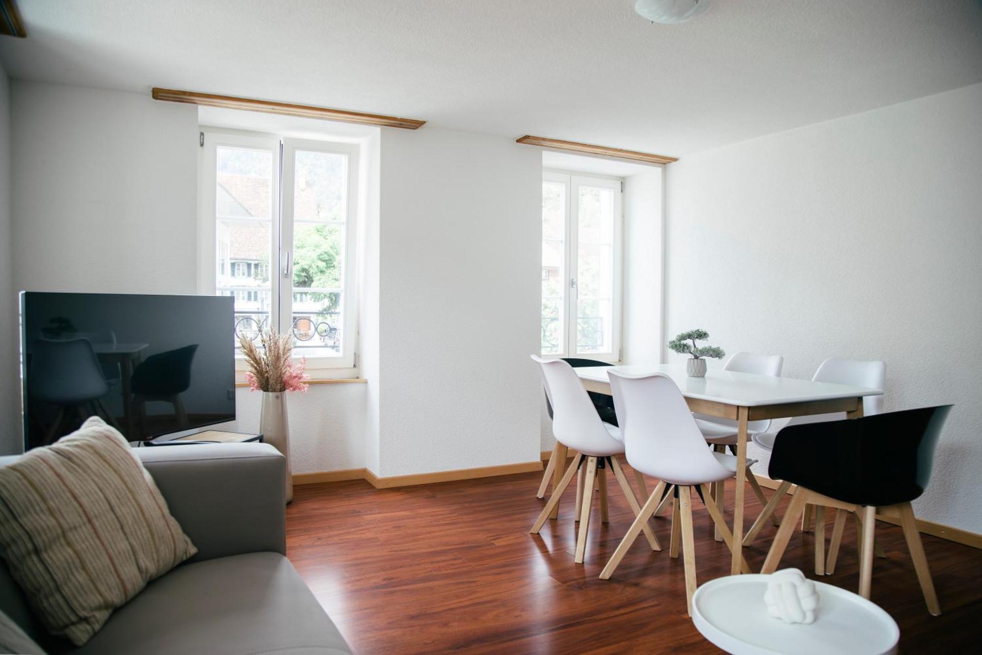 Nimbuzzz Apartments Unterseen Екстериор снимка