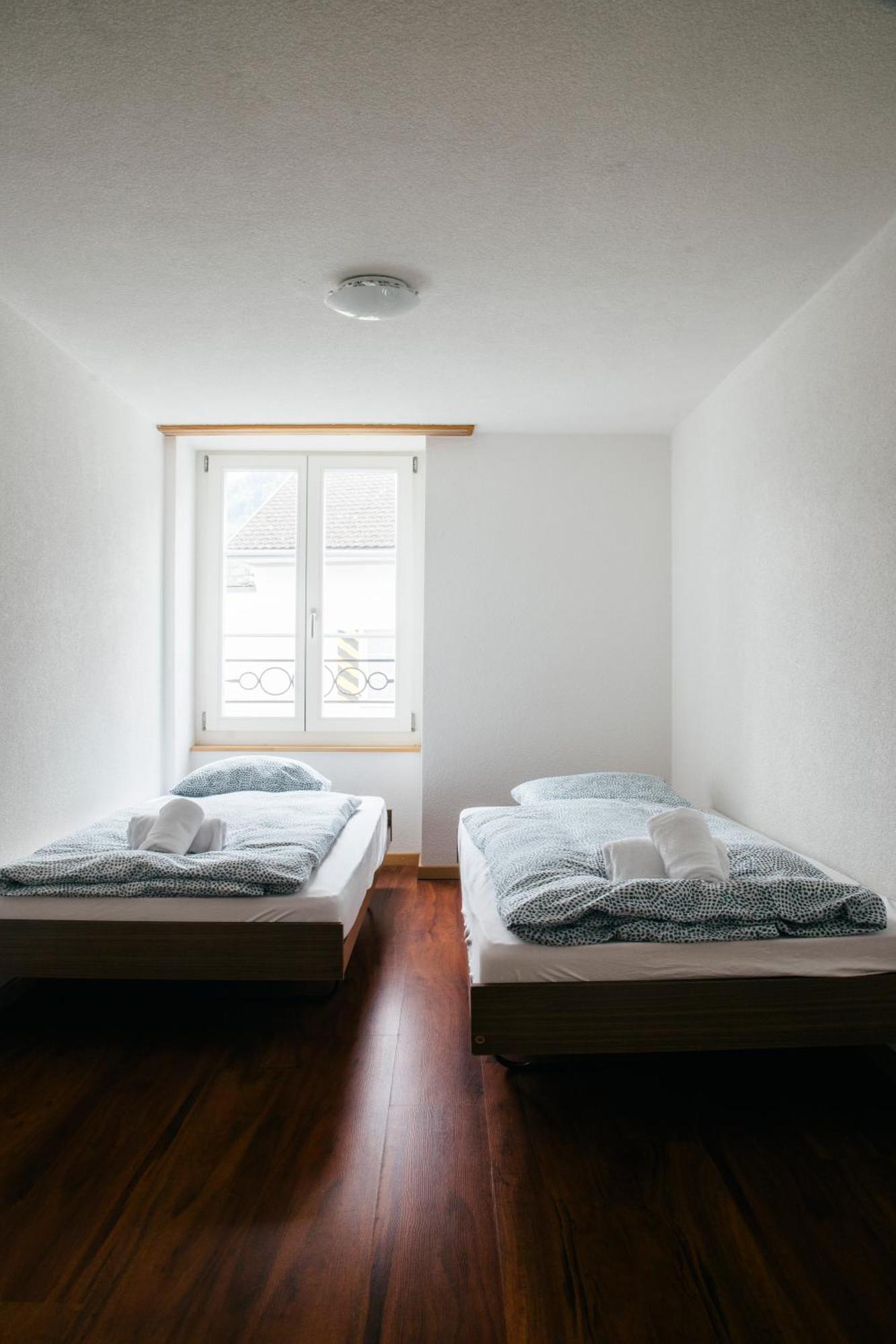 Nimbuzzz Apartments Unterseen Екстериор снимка