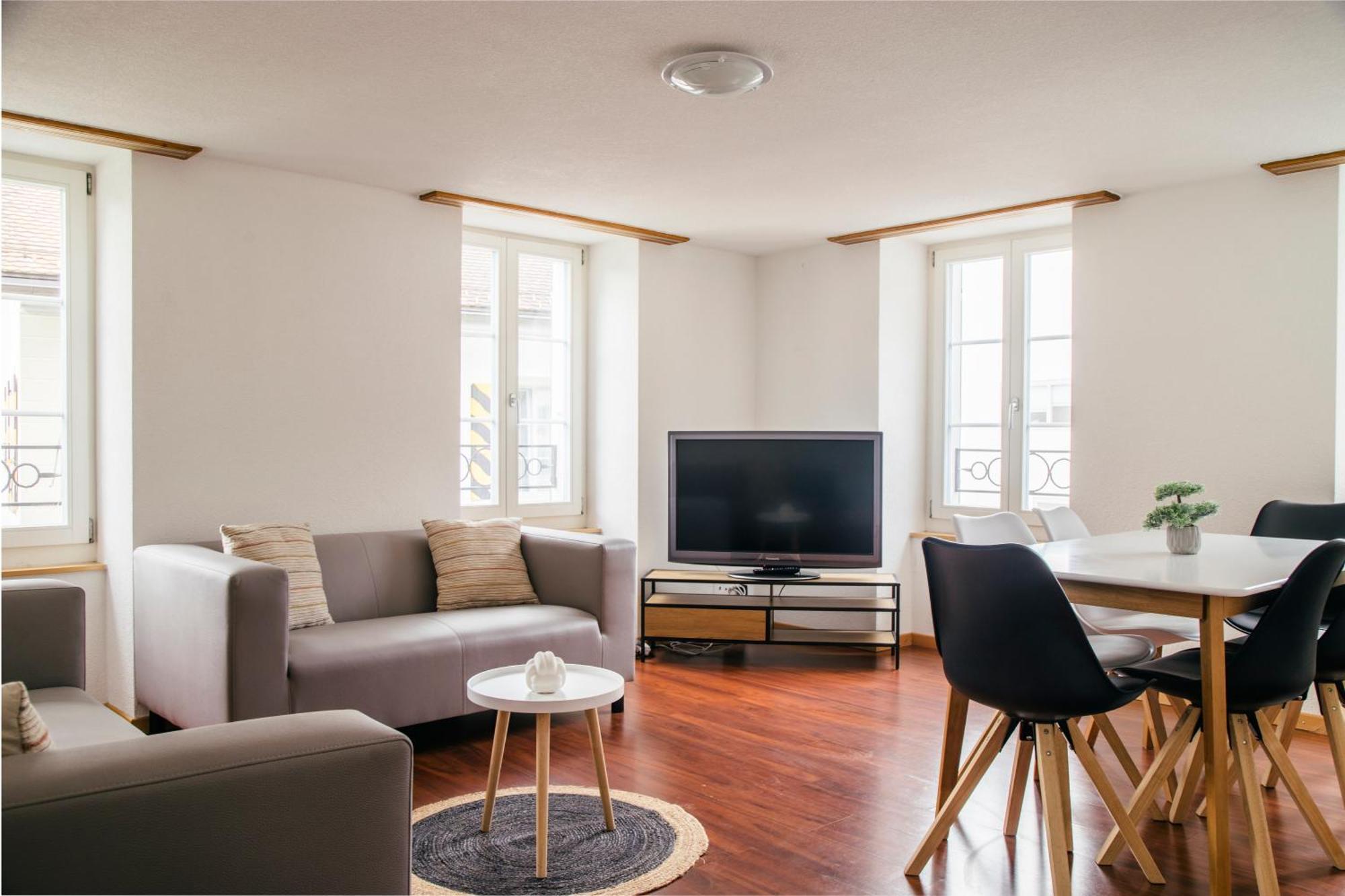Nimbuzzz Apartments Unterseen Екстериор снимка