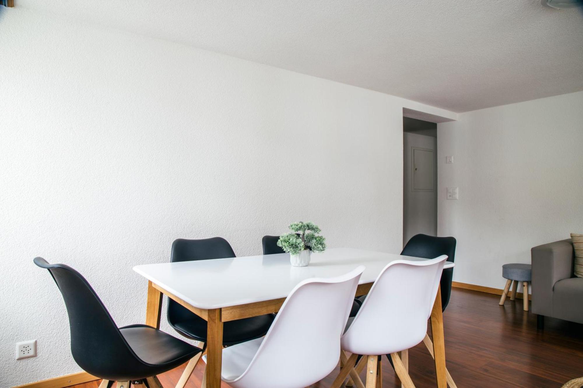 Nimbuzzz Apartments Unterseen Стая снимка